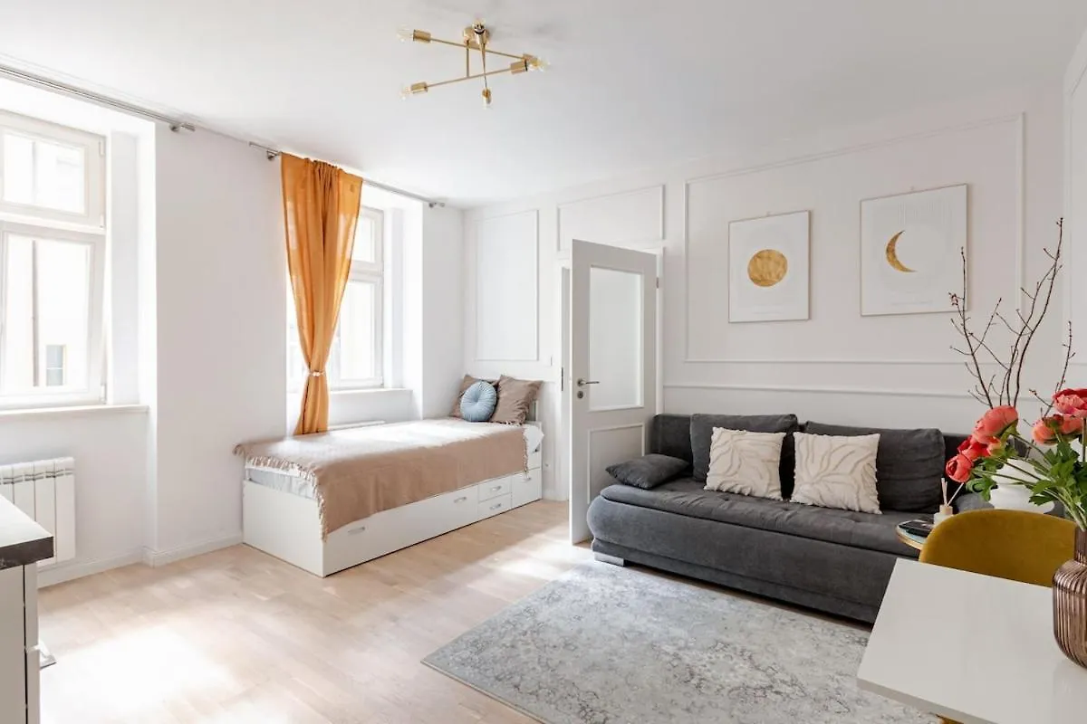 Anytime Holiday- Wenceslav Apartments براغ جمهورية التشيك